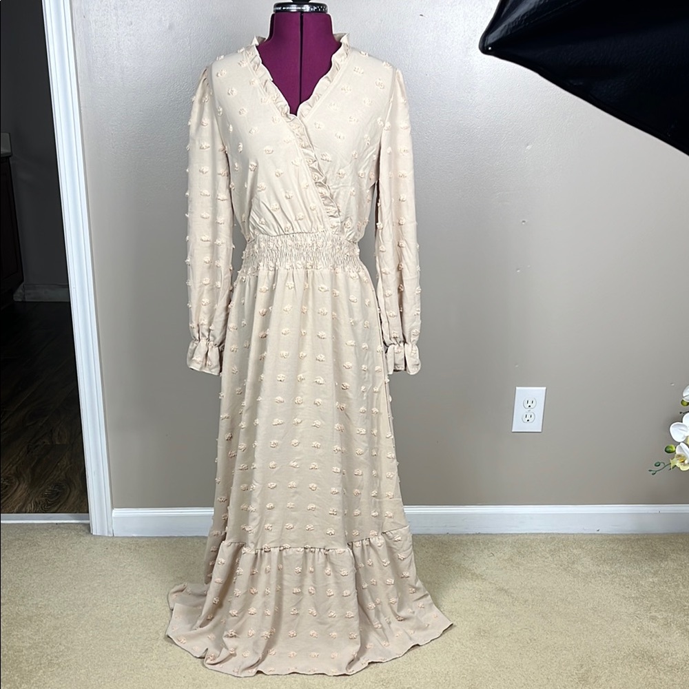 NWT Lightweight Floral Cream Boho Dress Size Small